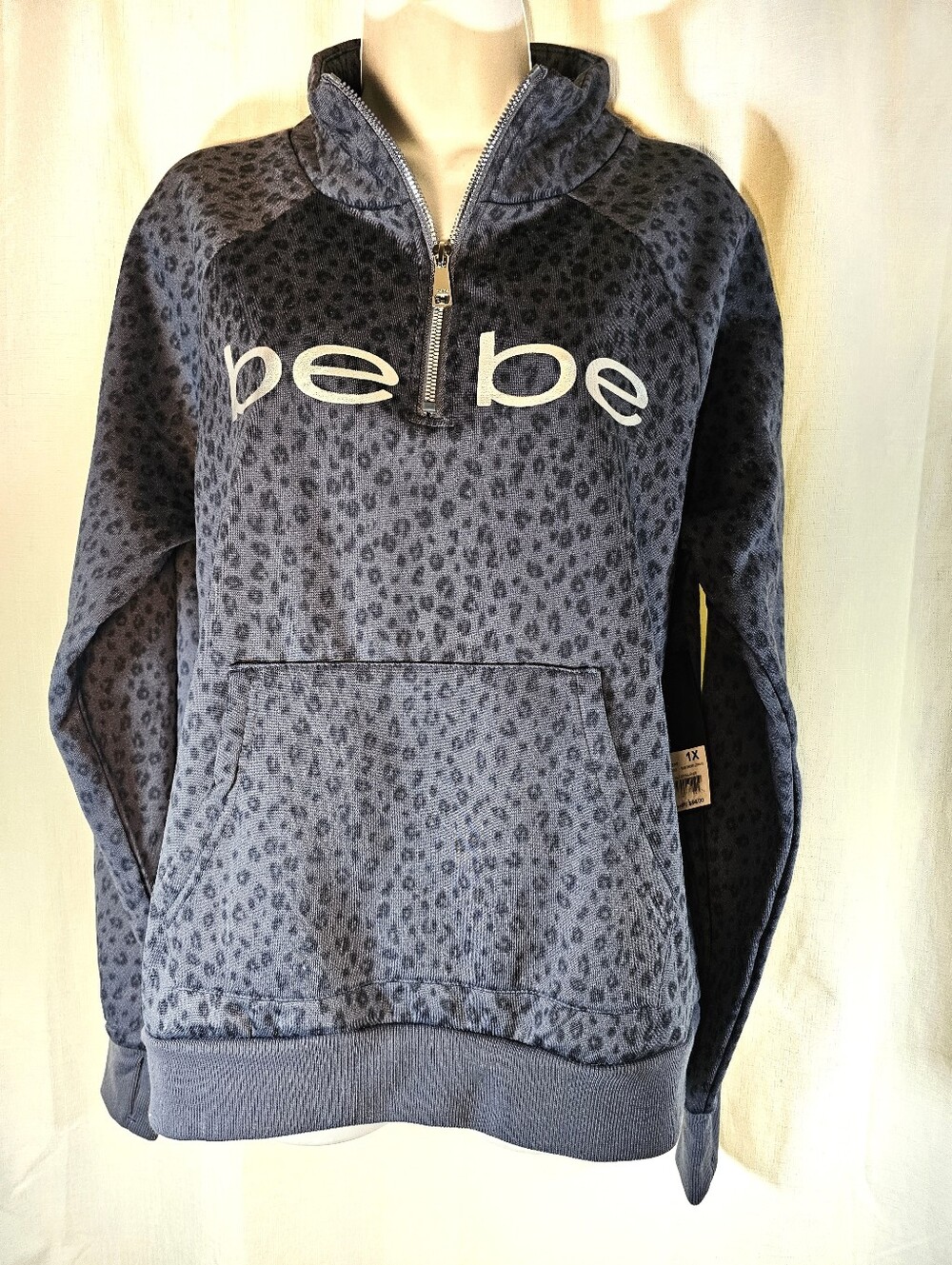 Nwt bebe SZ 1X Leopard Pullover